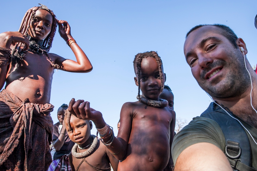 While exploring the desert of Cunene I was fortunate to meet and work directly with this amazing Himba tribe. One of the tribes that represent the Hereros people aka Banto people from the South of Angola and the North of Namibia. 
